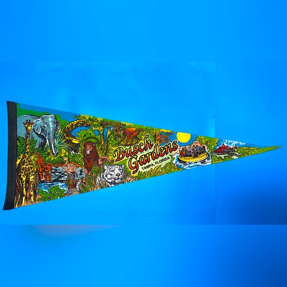 BUSCH GARDENS VINTAGE 90’s TAMPA FLORIDA COLLECTIBLE SOUVENIR PENNANT FLAG 30” - Picture 15 of 16